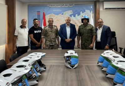 هبة من الخوذ الواقية لدراجي فوج حرس بيروت