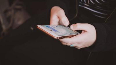 مدينة يابانية توصي باستخدام الأجهزة الرقمية ساعتين فقط يومياً