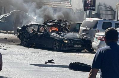 قتيل و3 جرحى بغارة استهدفت سيارة قرب مستشفى تبنين (فيديو)