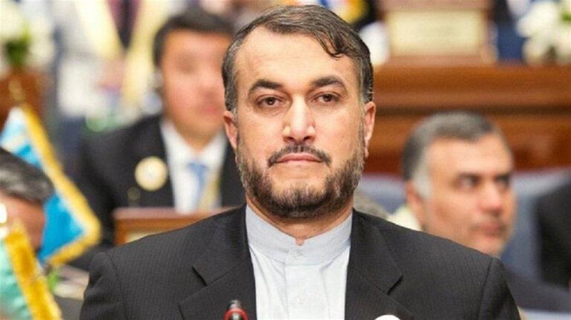 وزير الخارجية الإيراني يصل إلى مطار اللاذقية للإطلاع على أضرار الزلزال