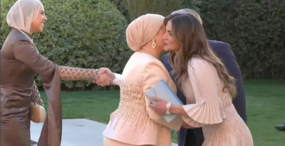 في زفاف الأميرة إيمان... ظهور نادر لإبنة السيسي