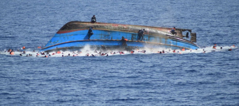عشرات المفقودين بانقلاب قارب قادم لإيطاليا من ليبيا