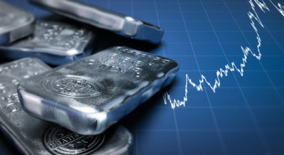 الفضة تسجل أعلى سعر منذ أكثر من 4 عقود