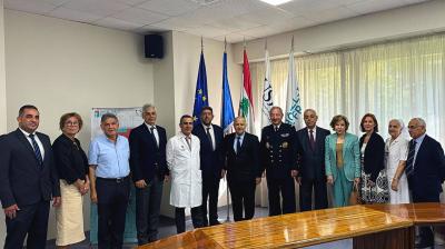 الأميرال ألان كولديفي يزور مستشفى 