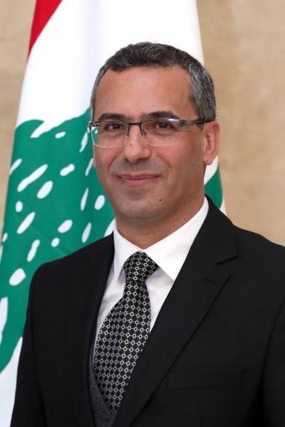 وزير الزراعة نزار هاني في القاع