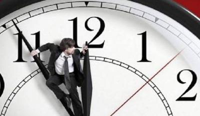 تذكير بوجوب تأخير الساعة عند منتصف هذه الليلة