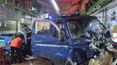 كوريا الجنوبية.. مقتل 2 باقتحام شاحنة لسوق ووفاة 6 بانهيار برج غلاية