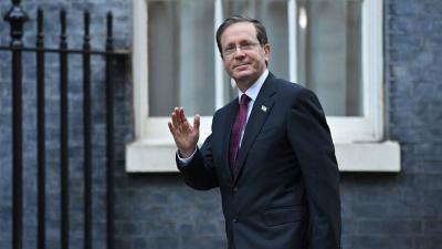 الرئيس الإسرائيلي: تلقيت طلبا رسميا من ترامب بالنظر في العفو عن نتنياهو