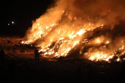 حريق كبير في مكب النفايات جنوبا