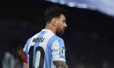 رئيس برشلونة يغلق الباب أمام ميسي: خيار العودة 