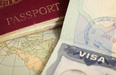 الخارجية الأميركية تفرض قيودا صحية صارمة على منح تأشيرات الهجرة