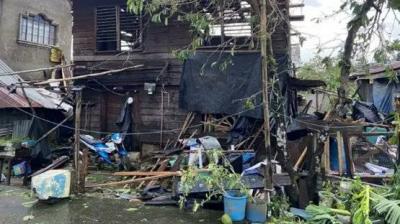 الإعصار كالمايجي يضرب الفلبين مخلفاً قتيلين (فيديو)