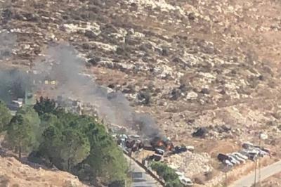 استهداف سيارة في خربة سلم وتحركات عسكرية جوية وبرية في الجنوب