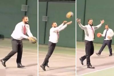 الرئيس السوري أحمد الشرع يلعب كرة السلة