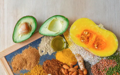 بذور اليقطين أم اللوز.. أيهما الأفضل غذائياً لك؟