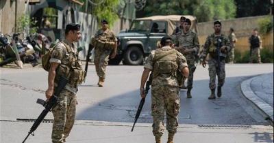 الجيش يواصل ملاحقة المطلوبين ومروجي المخدرات والمخلين بالأمن