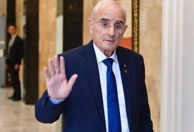 وزير الدفاع يصدر قرارا بتجميد مفعول تراخيص حمل الأسلحة في بيروت وجبل لبنان