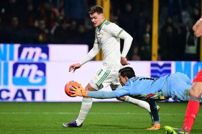 روما يقفز إلى صدارة الدوري الإيطالي