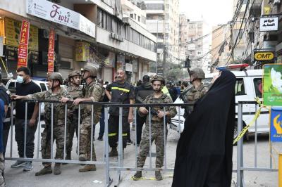 بـ 6 صواريخ جانبية 