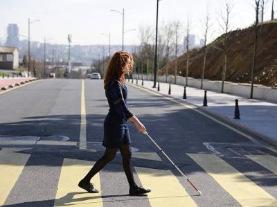 تطبيق ذكاء اصطناعي يساعد المكفوفين على تجنب العقبات في محيطهم