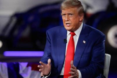 ترامب يرسل أقوى حاملات العالم قبالة فنزويلا.. ما السبب؟