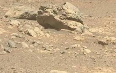 صخرة غامضة على المريخ تثير حيرة علماء ناسا... ما القصة؟
