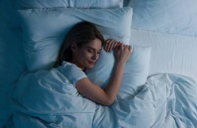 قبل اختراع الكهرباء... البشر كانوا ينامون مرتين في الليلة