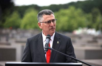 ساعر لأورتاغوس: 