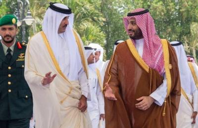 أمير قطر في الرياض لرئاسة اجتماع مجلس التنسيق الثامن مع السعودية