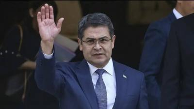 رئيس هندوراس السابق يخرج من السجن بعفو من ترامب