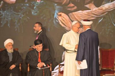 دريان للبابا: أتمنّى لك التوفيق في قيادة السفينة المسيحية