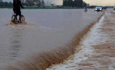 سيول جارفة تجتاح العراق وتقفل طرقاً.. ووفاة 2 بالسليمانية