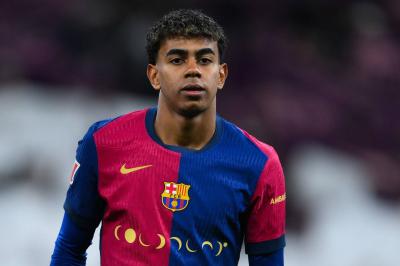 رافينيا ويامال يقودان برشلونة لفوز مريح على فياريال