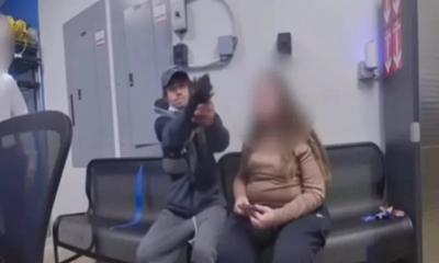 بالفيديو- شرطي ينجو من محاولة قتل