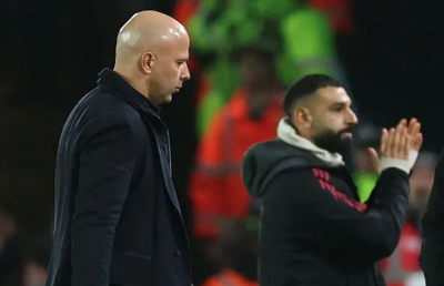 جماهير ليفربول تدعم سلوت في صراعه مع صلاح