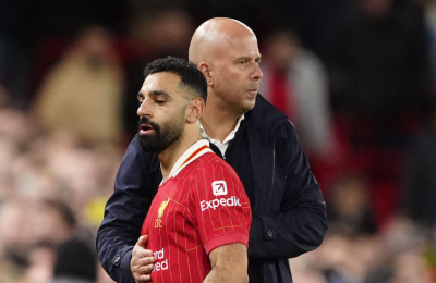 سلوت يحدد شرطه الوحيد لعودة صلاح إلى تشكيلة ليفربول