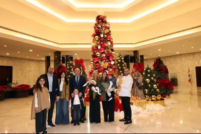 الرئيس عون وعقيلته يشاركان أكثر من 500 طفل فرحتهم في قصر بعبدا