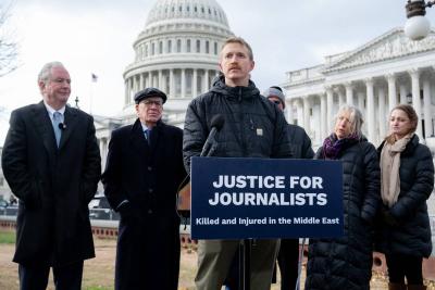 ديموقراطيون يطالبون بالتحقيق باستهداف صحافيي جنوب لبنان