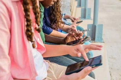 منع تصوير الأنشطة النسائية.. قرار يشعل زوبعة في ليبيا