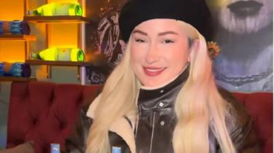 مؤثرة جزائرية تحتفل بميلادها وطلاقها! (فيديو)