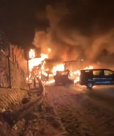 بالفيديو: حادثٌ مروّع بين أكثر من 50 سيارة