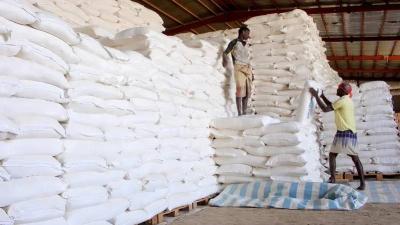 الحوثيون يحتجزون 38 موظفاً من برنامج الغذاء العالمي في اليمن