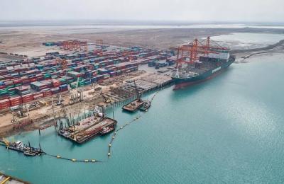 العراق.. ضبط 30 حاوية مواد كيمياوية شديدة الخطورة