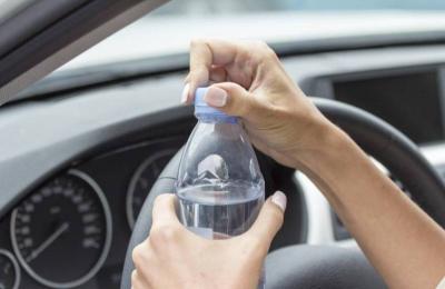 قبل الشرب... طريقة سهلة لإزالة 