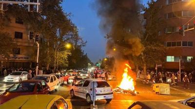 في إيران : الحرس الثوري يقتل 4 متظاهرين