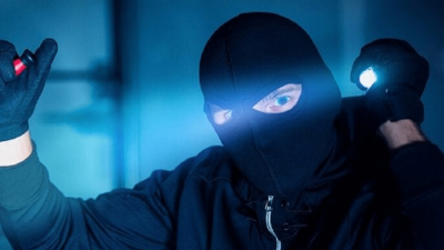 سرقا 85 دولاراً من مواطن على الأوتوستراد.. وفرّا!