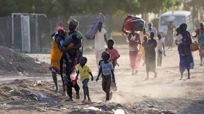 قرى تُفرغ من سكانها ومعسكرات النزوح تكتظ بالهاربين