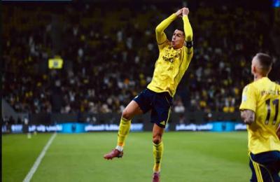 النصر في القمة ورونالدو يدعو للتركيز