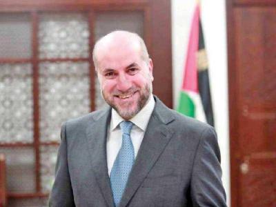 مستشار أبو مازن: حماس وافقت على تسليم كل شيء في غزة