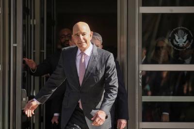 برّاك سيجتمع ببارزاني ومظلوم عبدي؟ .. مصدر أميركي يكشف لـ